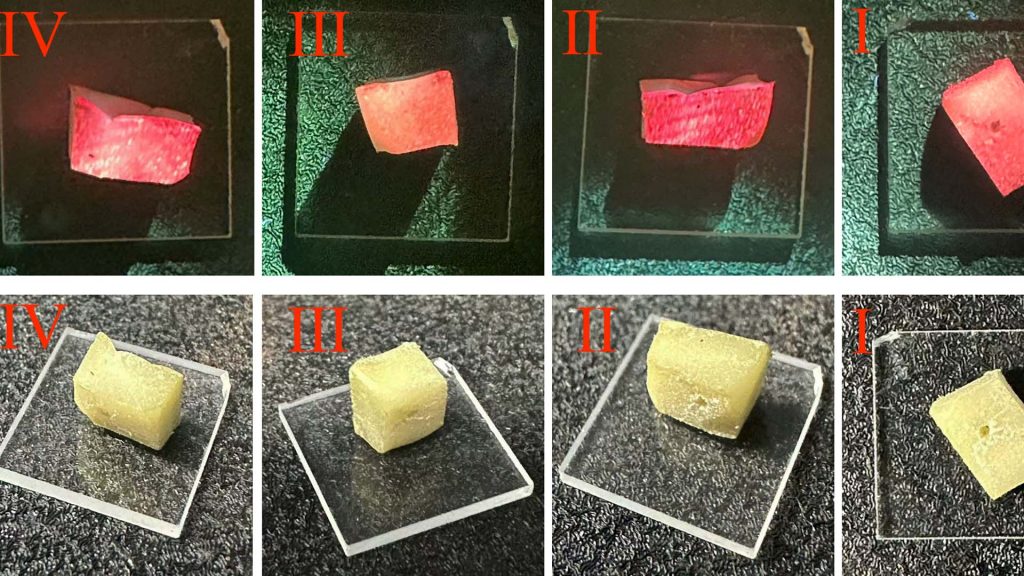 Kubformade i två rader.